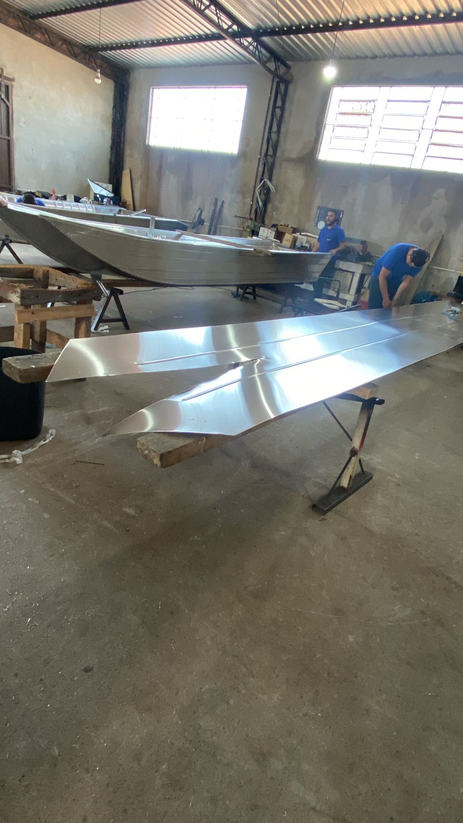 Barco de alumínio modelo 2